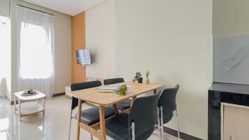 Leilighet – standard | Spiseområde på rommet