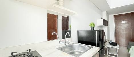 Standard Apartment | Private kitchen | Fridge