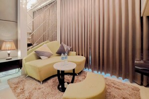 Interior - Warm Studio Apartment At Art Deco (Bandung)