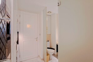 Standard Apartment | Bathroom - Warm Studio Apartment At Art Deco (Bandung)