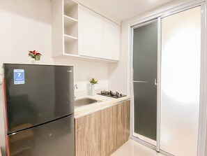 Interior - Basic Look 1 Br At Vittoria Residence Apartment (Jakarta)