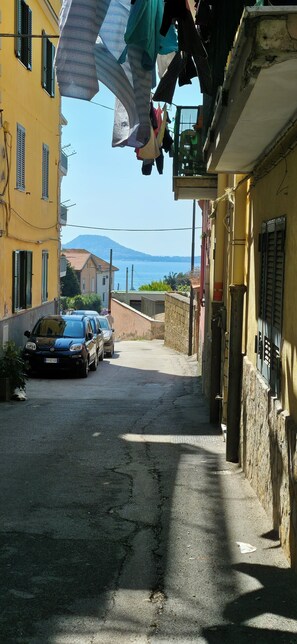 Onsite parking, car charging station - Maison Luisa  (Pozzuoli)