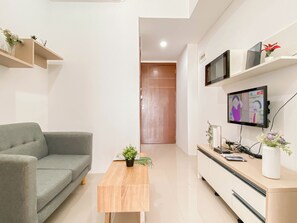 Standard Apartment | Living area - Well Appointed 1Br Apartment At Vittoria Residence (Jakarta)