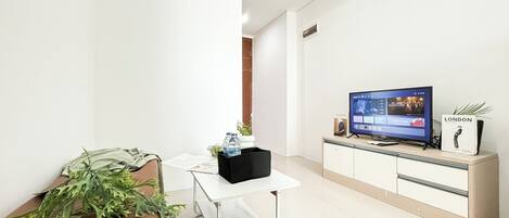 Standard Apartment | Living area