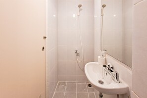 Standard Apartment | Bathroom - Studio Apartment At Tokyo Riverside Pik 2 (Teluknaga)