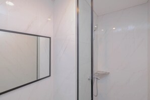 Standard Apartment | Bathroom - Modern Studio At Ciputra World 2 Apartment (Jakarta)