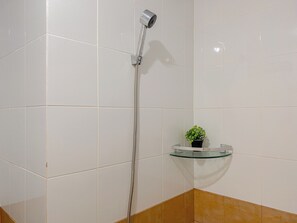 Standard Apartment | Bathroom - Good And Homey 2Br Apartment At Green Pramuka City (Jakarta)