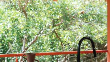 Villa de diseñador, 2 habitaciones | Cocina privada | Cafetera de espresso y utensilios de cocina