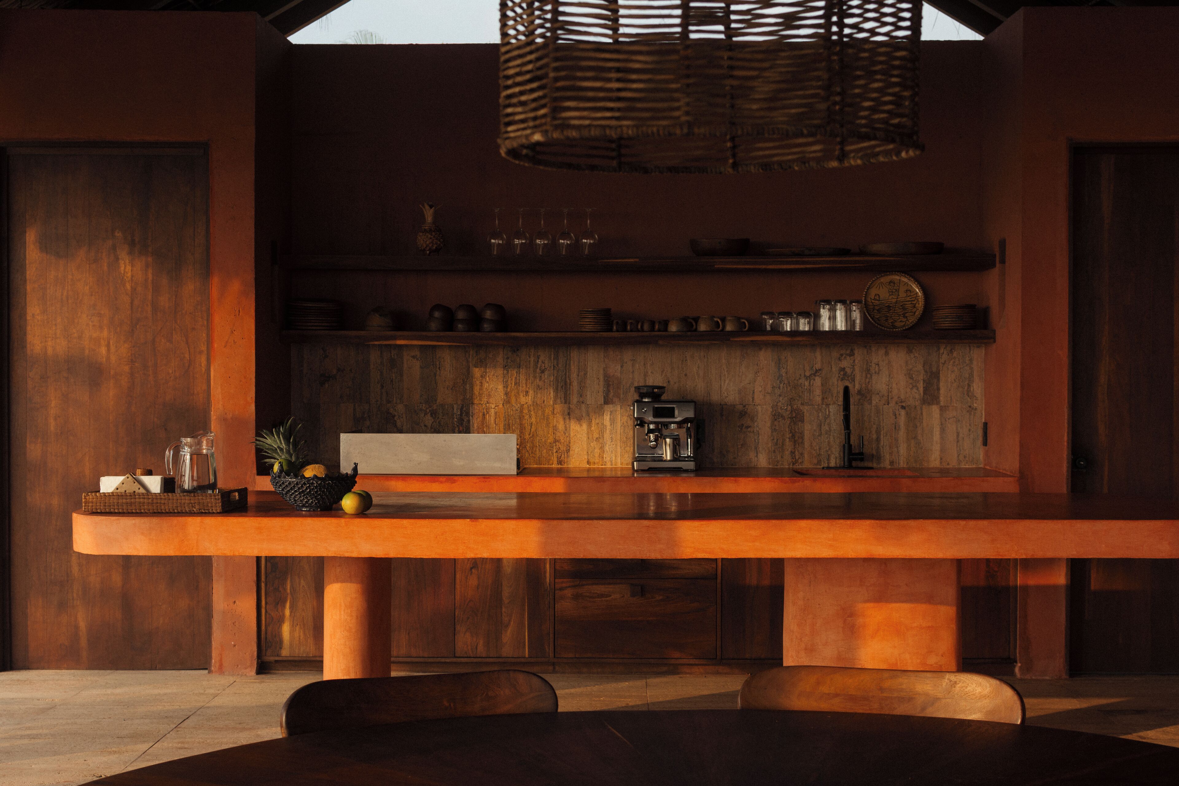 Espressokone, keittoastiat/astiat/ruokailuvälineet