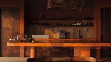 Cookware/dishes/utensils