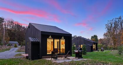 Scandi-Chic Luxury Loft Near Okemo With Solo Stove And EV Charger