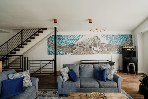 Modern 3BR Condo with Rooftop View Near Deep Ellum & Fair Park