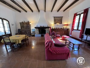TV - Gîte Vigneron - ROQUEFORT DES CORBIERES (ROQUEFORT DES CORBIERES)
