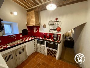 Refrigerador, microondas, horno, lavavajillas