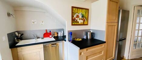 Mikrowelle, Ofen, Geschirrspüler