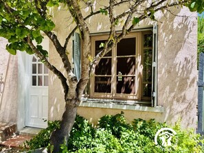 Exterior detail - Le Laurier Fleuri - MONTREDON DES CORBIERES (MONTREDON DES CORBIERES)