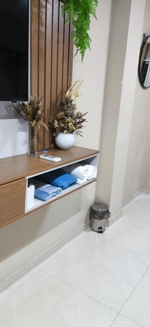 Apartment, 1 Queen Bed with Sofa bed, Air conditioning, City View