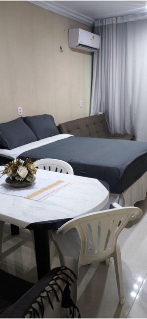 Appartement, 1 grand lit et 1 canapé-lit, climatisation, vue ville