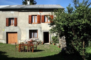 Exterior - Le Gîte de Pery - LACOMBE (LACOMBE)