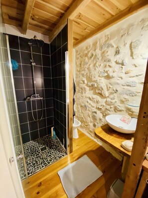 Shower - Terre et Mer - ROQUEFORT DES CORBIERES (ROQUEFORT DES CORBIERES)