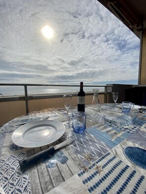 Outdoor dining - Le Grand Eldorado - PORT LA NOUVELLE (PORT LA NOUVELLE)