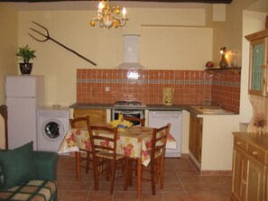 Refrigerador, microondas, horno y lavavajillas 