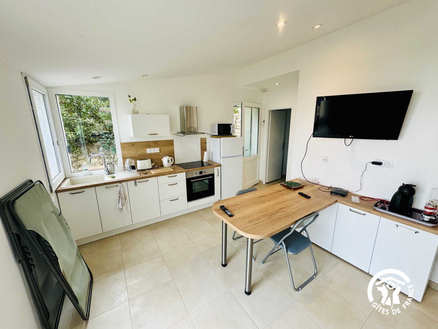 Kjøleskap, mikrobølgeovn og ovn