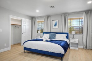 4 bedrooms, free WiFi, bed sheets, wheelchair access - Vegas Ranch Oasis-1/2 Acre lot W/Pool - Near Strip (Las Vegas)