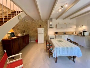 Microwave, dishwasher - La Métairie - LAURE MINERVOIS (LAURE MINERVOIS)