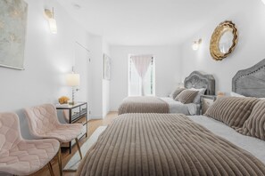 6 habitaciones, escritorio, tabla de planchar con plancha y wifi gratis 
