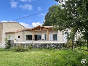 Exterior - Le Petit Gîte du Tatou (ROQUEFEUIL)