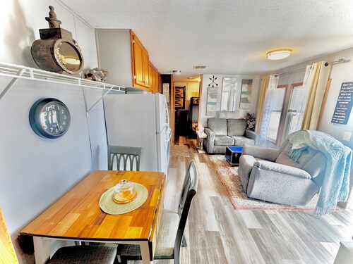 Welcoming to the Halfway Haven at Oleo Acres in Fairfield, ND.