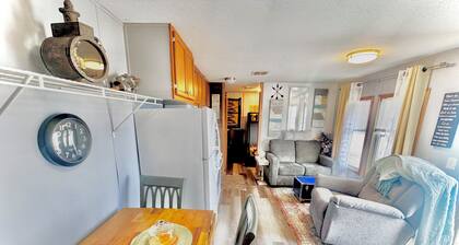 Welcoming to the Halfway Haven at Oleo Acres in Fairfield, ND.