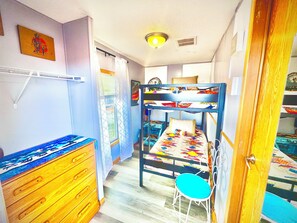 2 室のベッドルーム、WiFi、ベッドシーツ