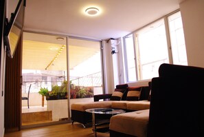 Smart TV, futbolito y estéreo 