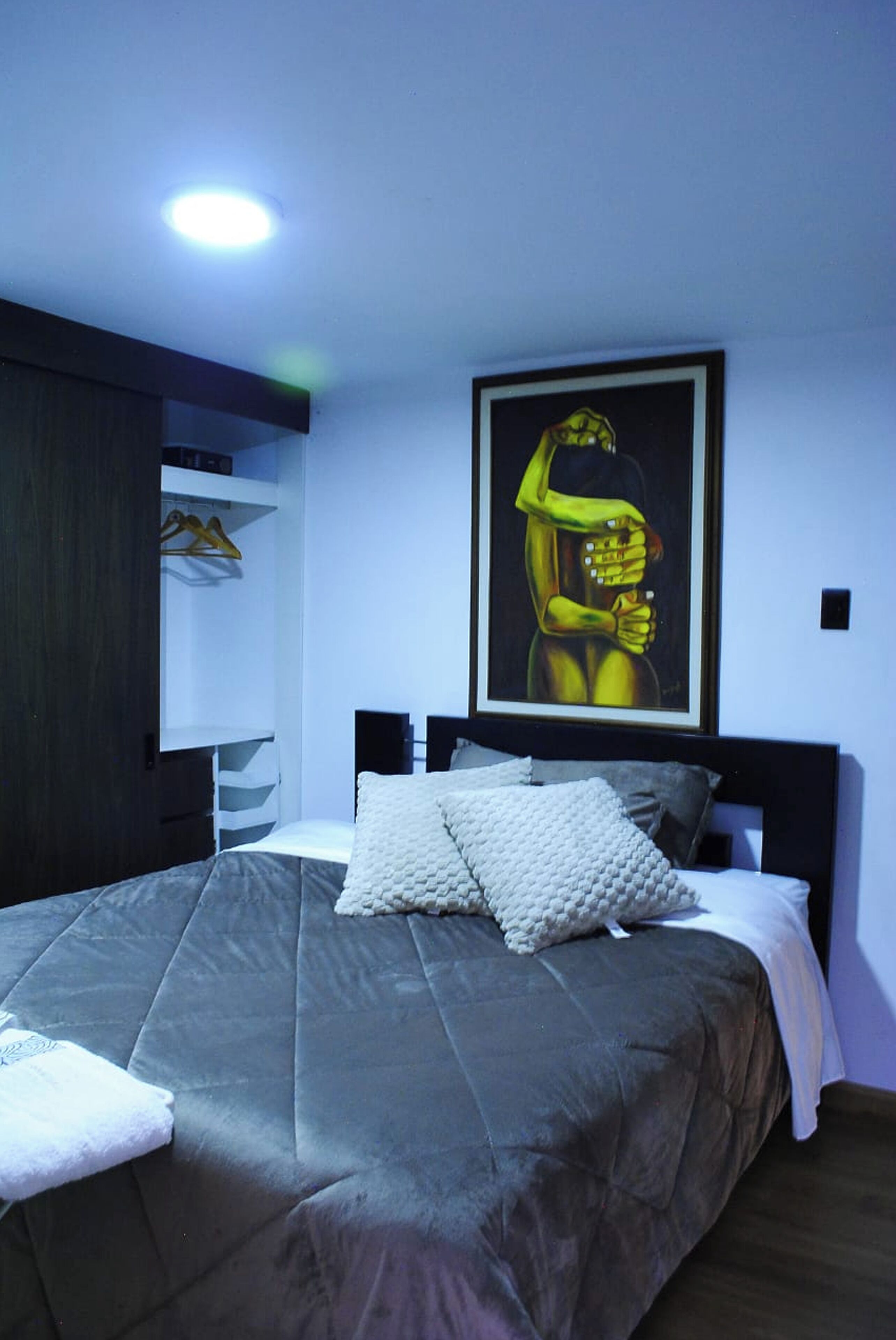 3 Schlafzimmer, Schreibtisch, Bügeleisen/Bügelbrett, WLAN