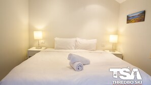 3 bedrooms, bed sheets - Mowamba E6 - Central Village (Thredbo)