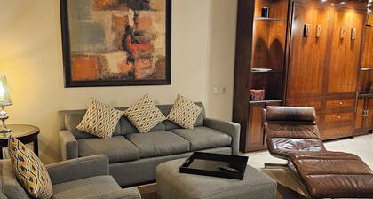 Extravagant 2 bdrm PRESIDENTIAL SUITE sleeps 6 - Unforgettable All inclusive