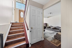 Interior - Modern 3-Bed, 2-Bath in South Windsor (Windsor)