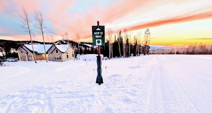 Serene 3-bedroom ski in/out apartment at Eagle Point Ski Resort