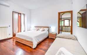 3 camere, culla da viaggio, Wi-Fi gratuito