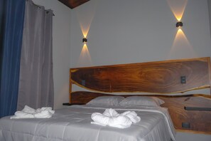 2 عدّة غرف نوم وواي فاي وملاءات أسرّة