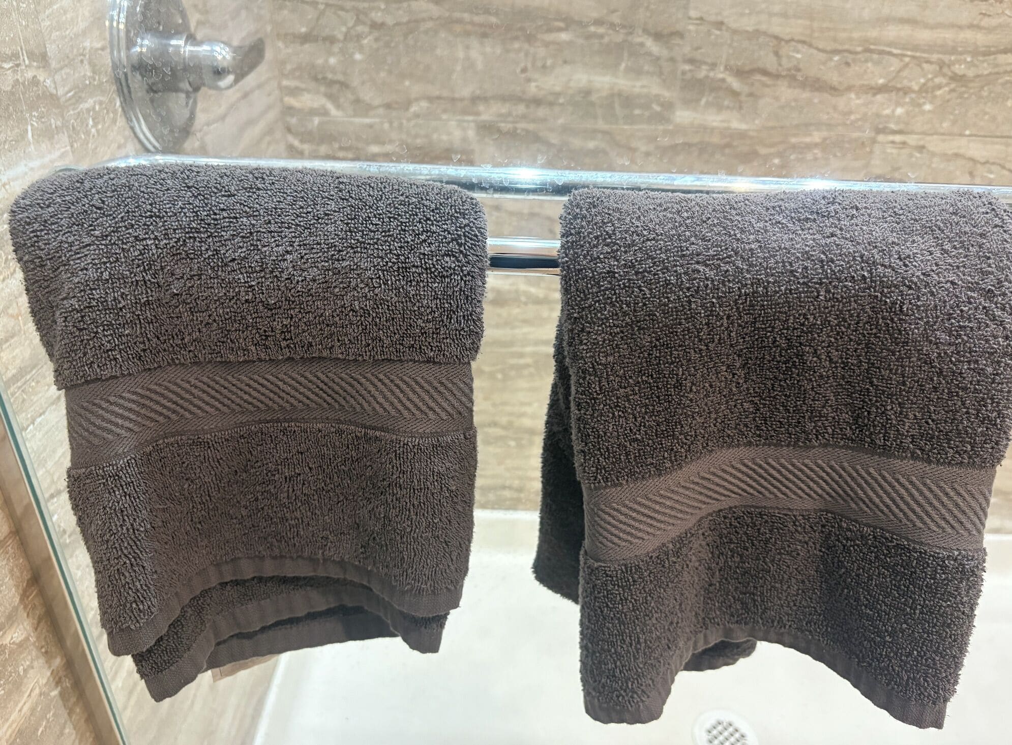 書桌、筆電工作空間、免費無線上網、床單