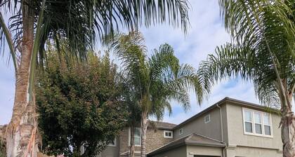 Spacious 5-bedroom 3-bath house in NW Fresno