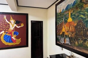 المنشأة من الداخل