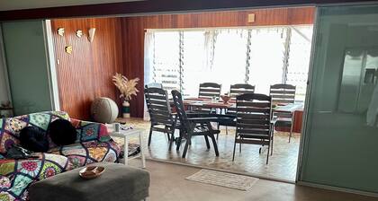 That 70s House - 5 bedroom of comfort and history