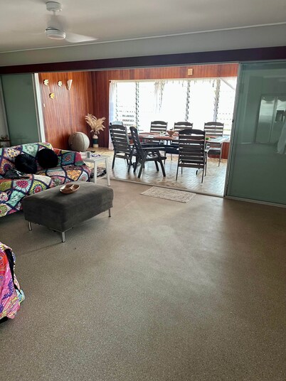 That 70s House - 5 bedroom of comfort and history