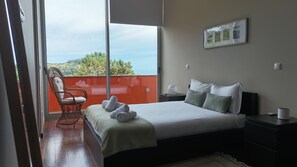 3 Schlafzimmer, Schreibtisch, Bügeleisen/Bügelbrett, kostenloses WLAN