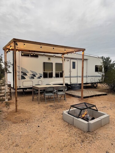 2-bedroom recreational vehicle in delightful Tucson with all amenities