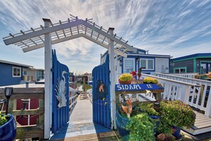 Enceinte de lâhĂ©bergement